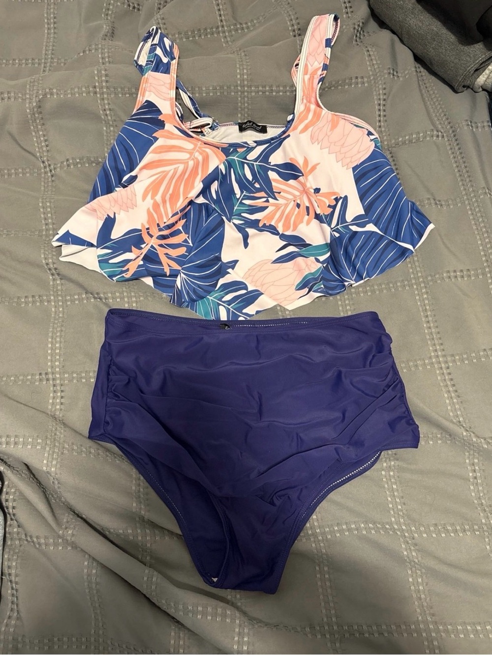 Tropical Print Ruffle Bikini Top with High-Waist Solid Bottom — Please Read!!